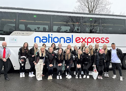 National Express takes Team Wales to the World Cheerleading Championship in Florida