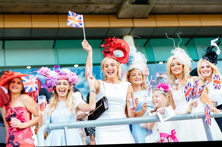 Royal Ascot 2023: Glamorous racegoers arrive for the first day at Queen  Anne Stakes